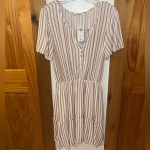 Abercrombie and Fitch Tan and White Dress | Women’s Size Large